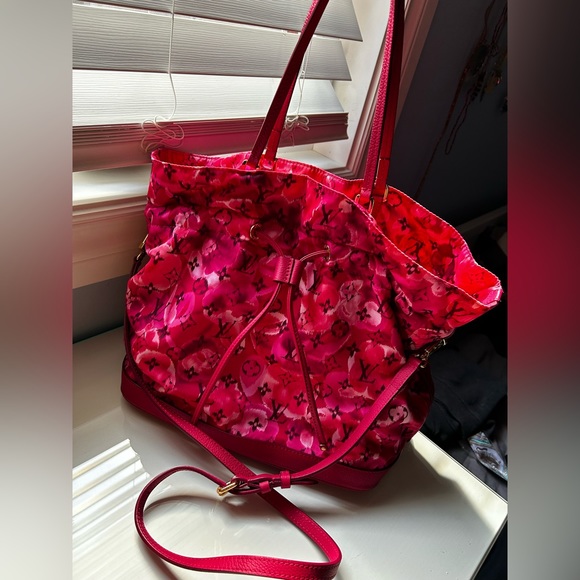 Louis Vuitton Handbags - 💅🏾Sale🥳Louis Vuitton Nylon Noeful Bag
